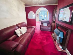 Dining room- click for photo gallery